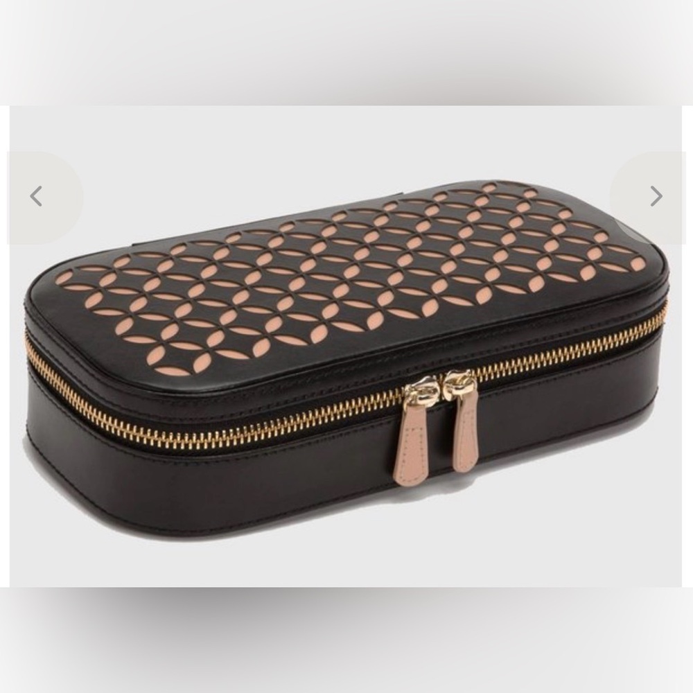 NEW WOLF 1834 CHLO ZIP leather JEWELRY CASE. Never used with original packaging.